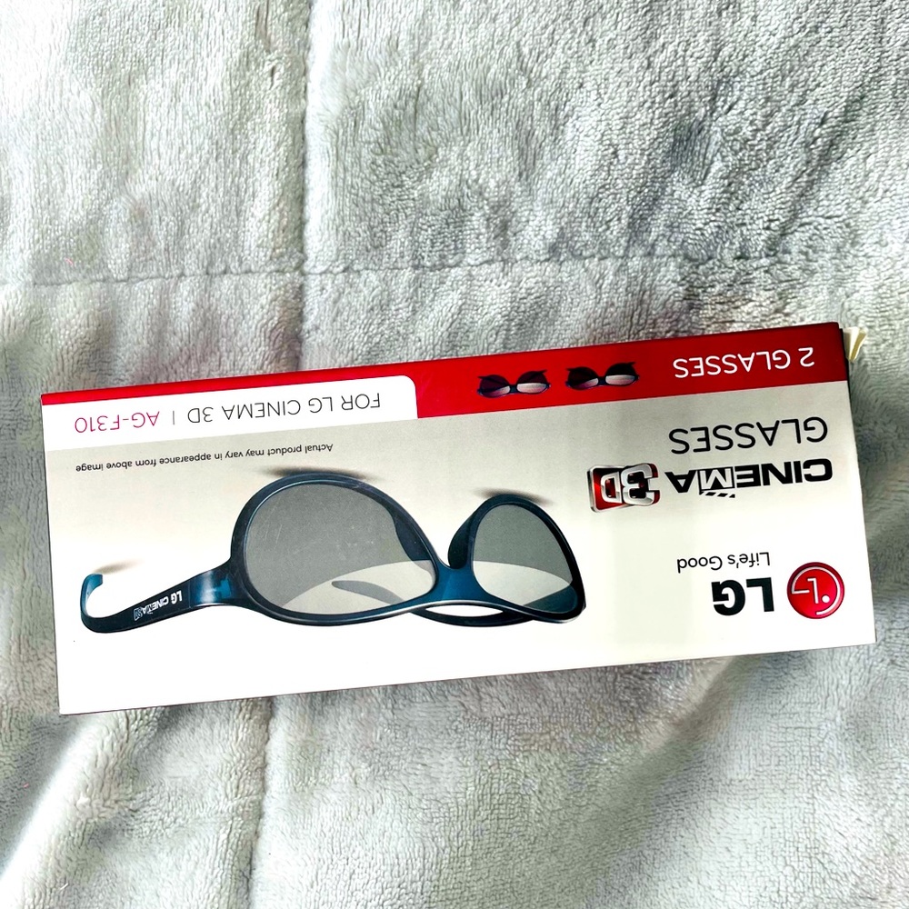 New nwt LG 3D cinema Glasses (2)